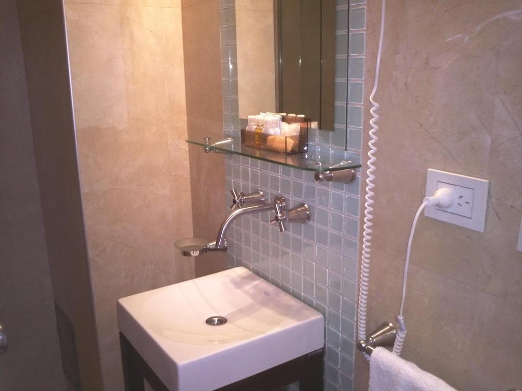 Standard Double Room without a view,65108326:JPEG